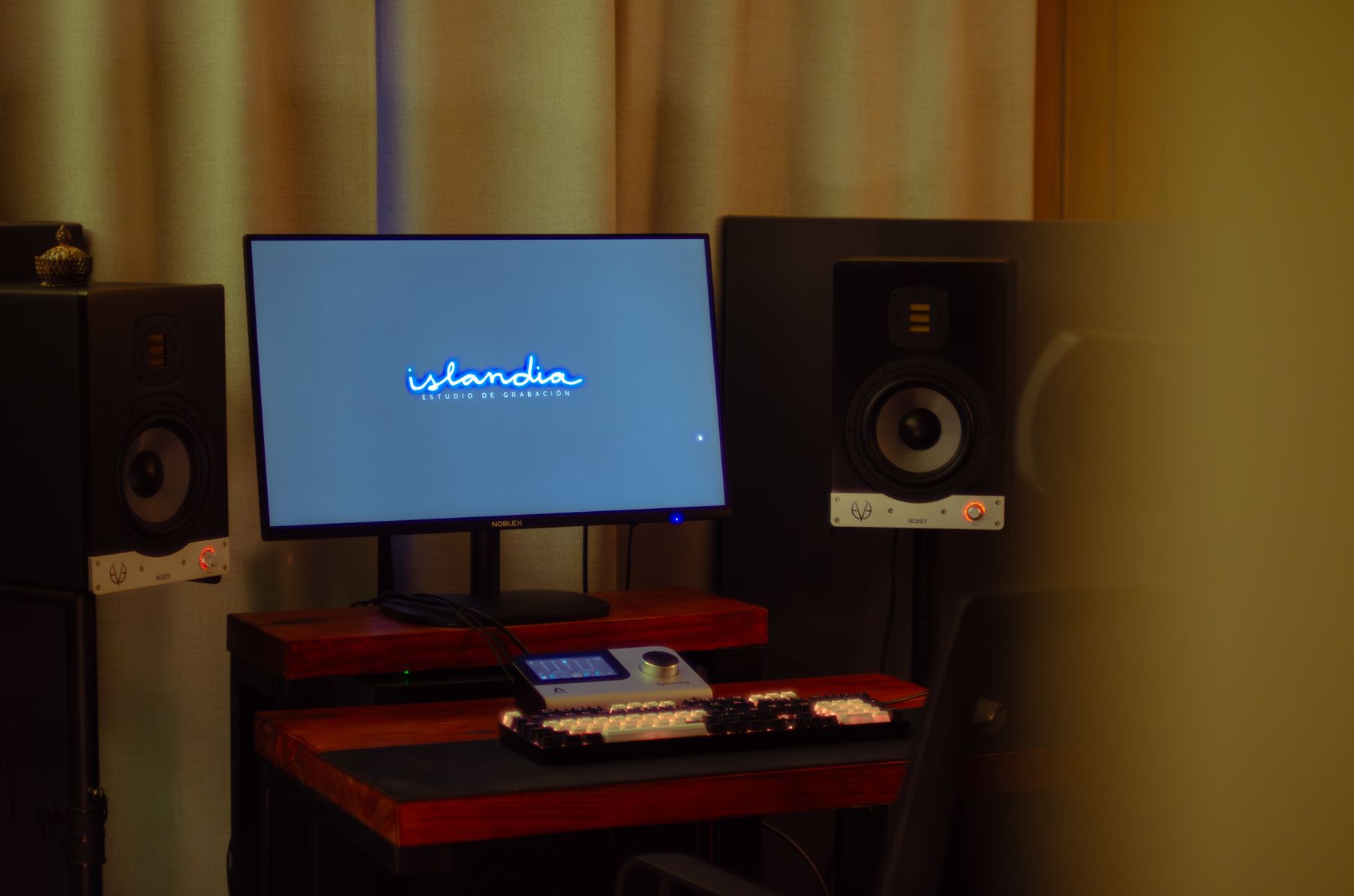 Studio B, mixing and mastering room